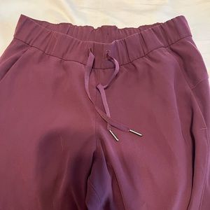 COPY - Lululemon on the fly jogger size 4